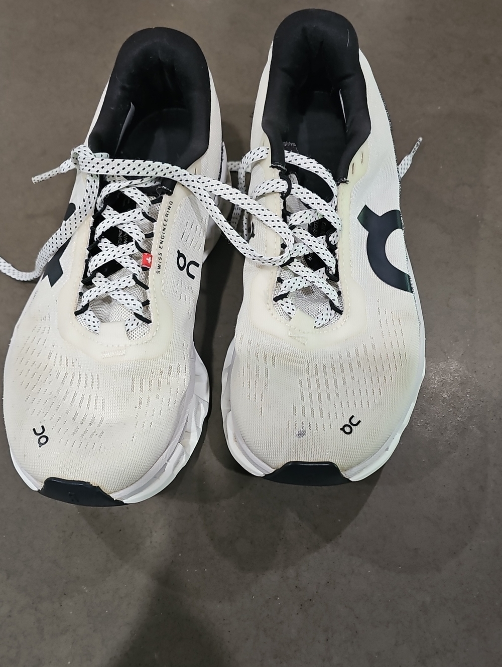 On Running Running Women’s Cloud White/Black Running Shoes